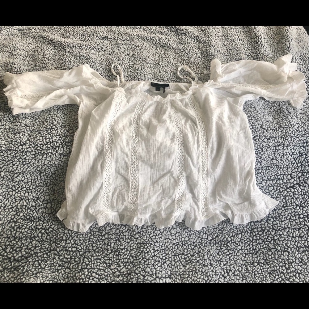 Buffalo jeans white cold shoulder top sz Med